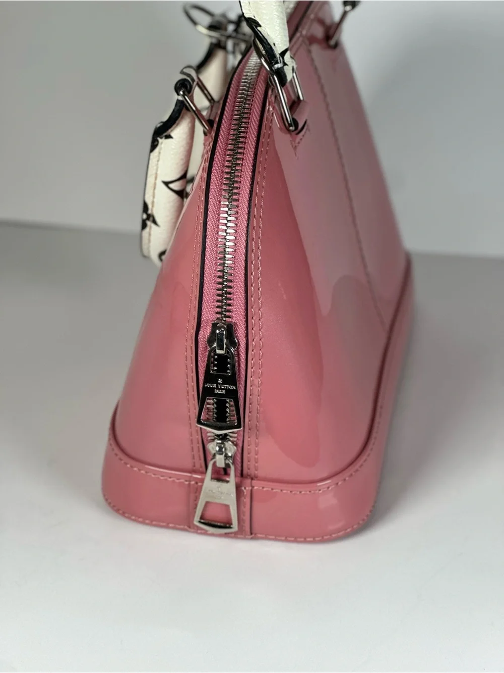 Authentic Louis Vuitton Blush Pink Vernis Alma BB Crossbody